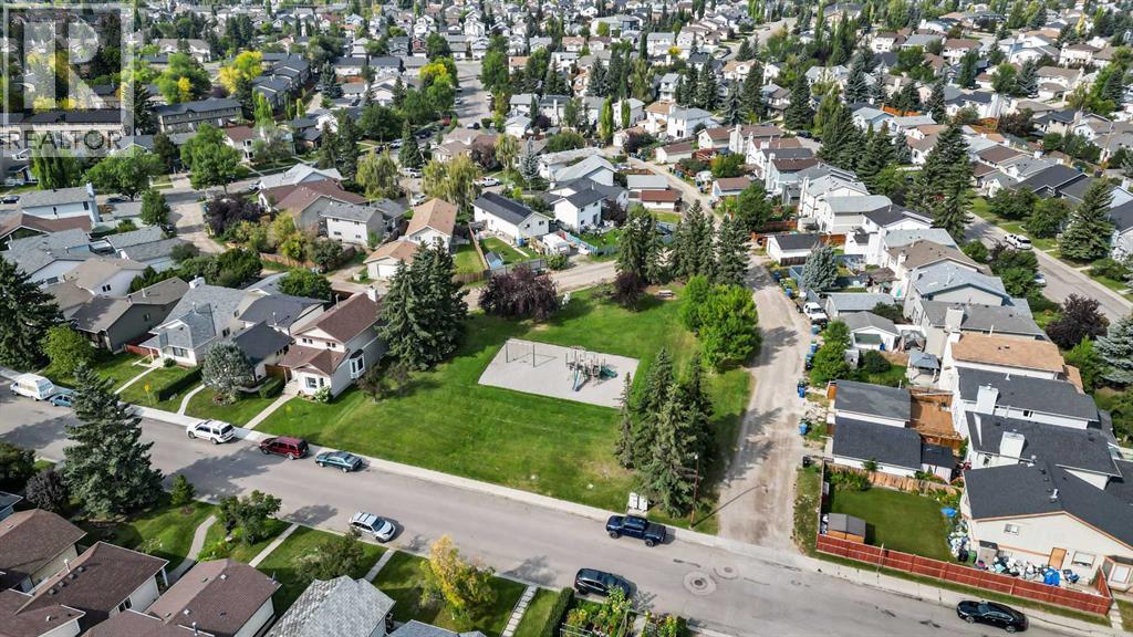 32 Millrise Crescent SW - 46