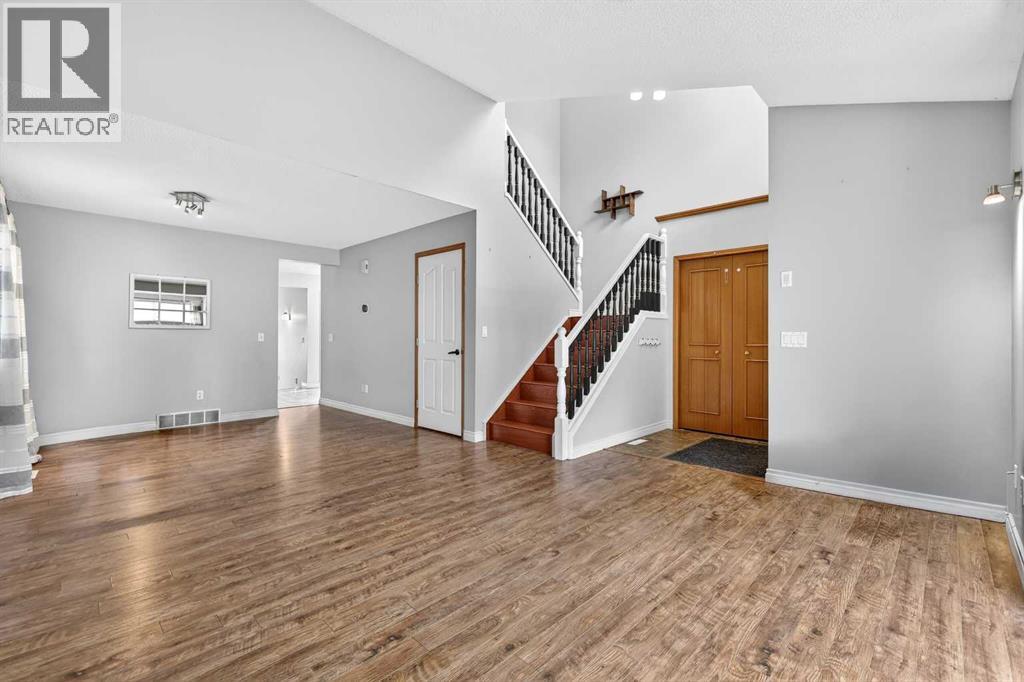 32 Millrise Crescent SW - 5