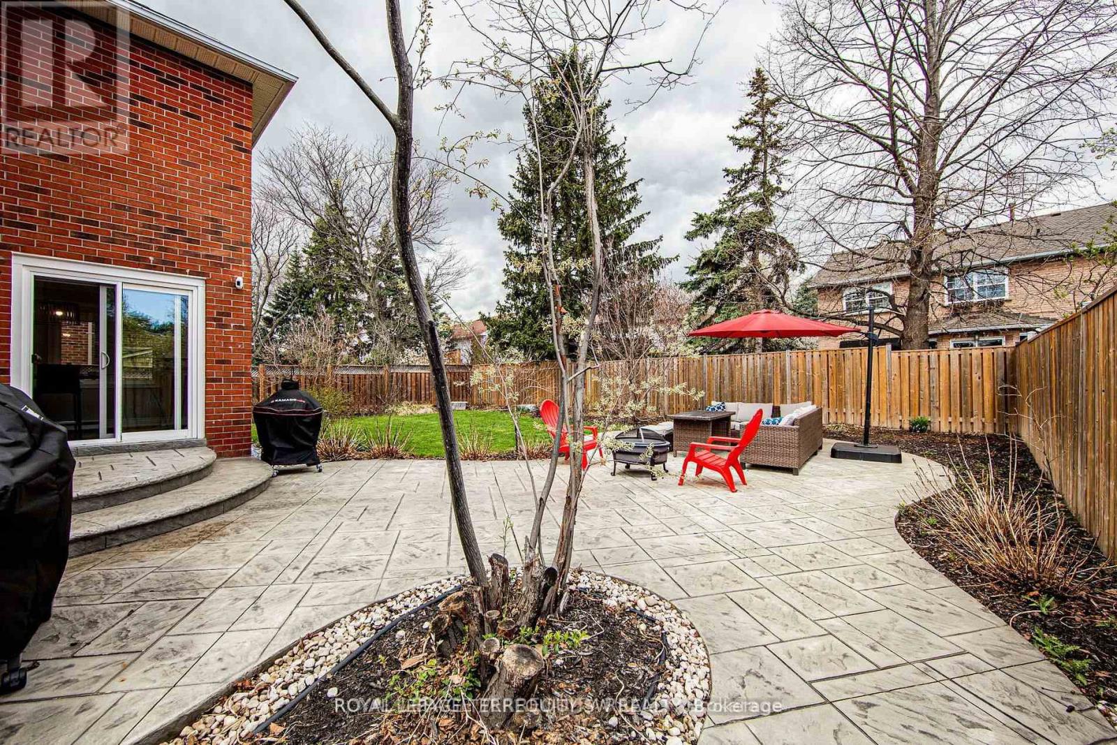 2025 PARKLANE CRESCENT - 44