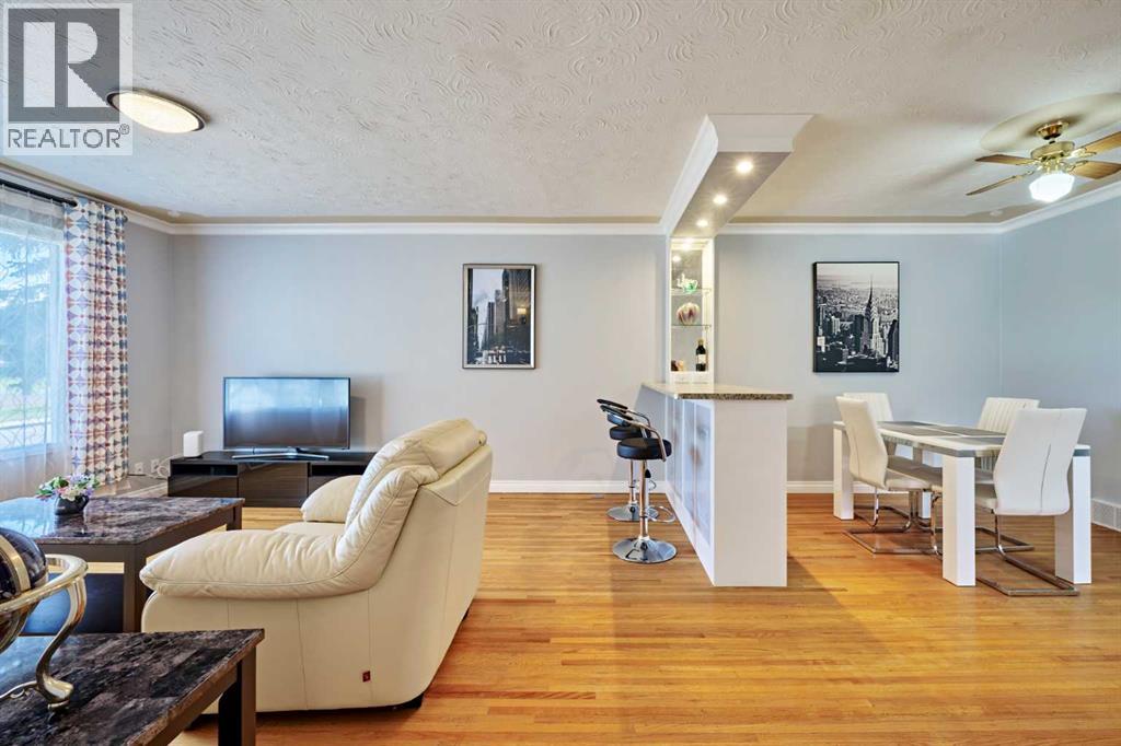 812A 69 Avenue SW - Image 3