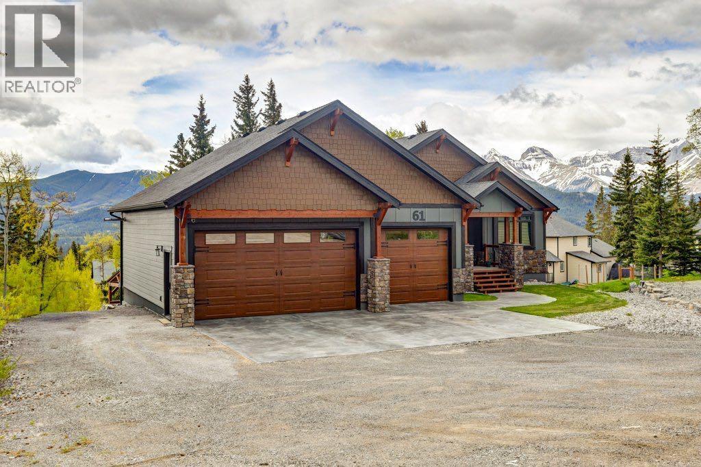 61 Kananaskis Place - Image 2
