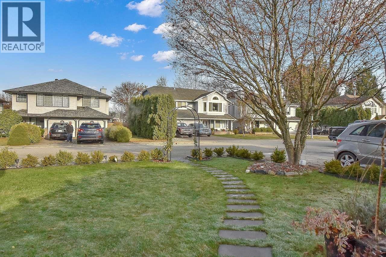 19358 CUSICK CRESCENT, Pitt Meadows
