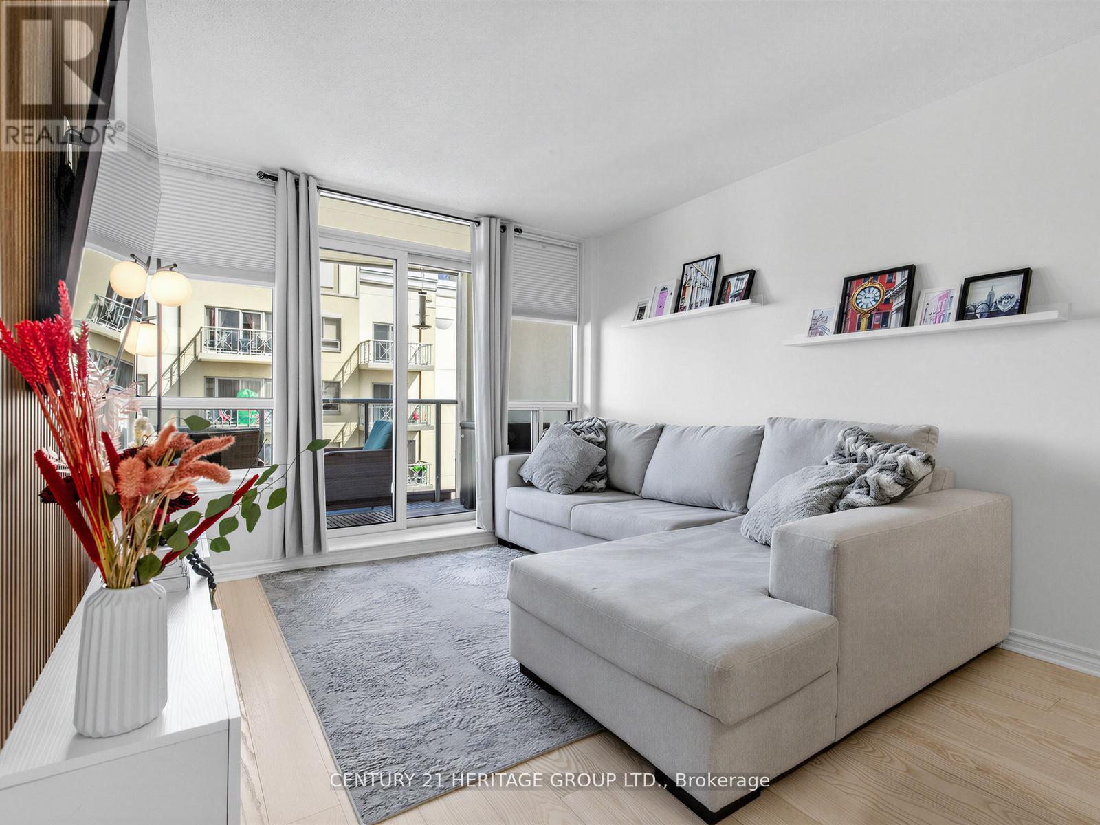 #703 8 REAN DRIVE - 16