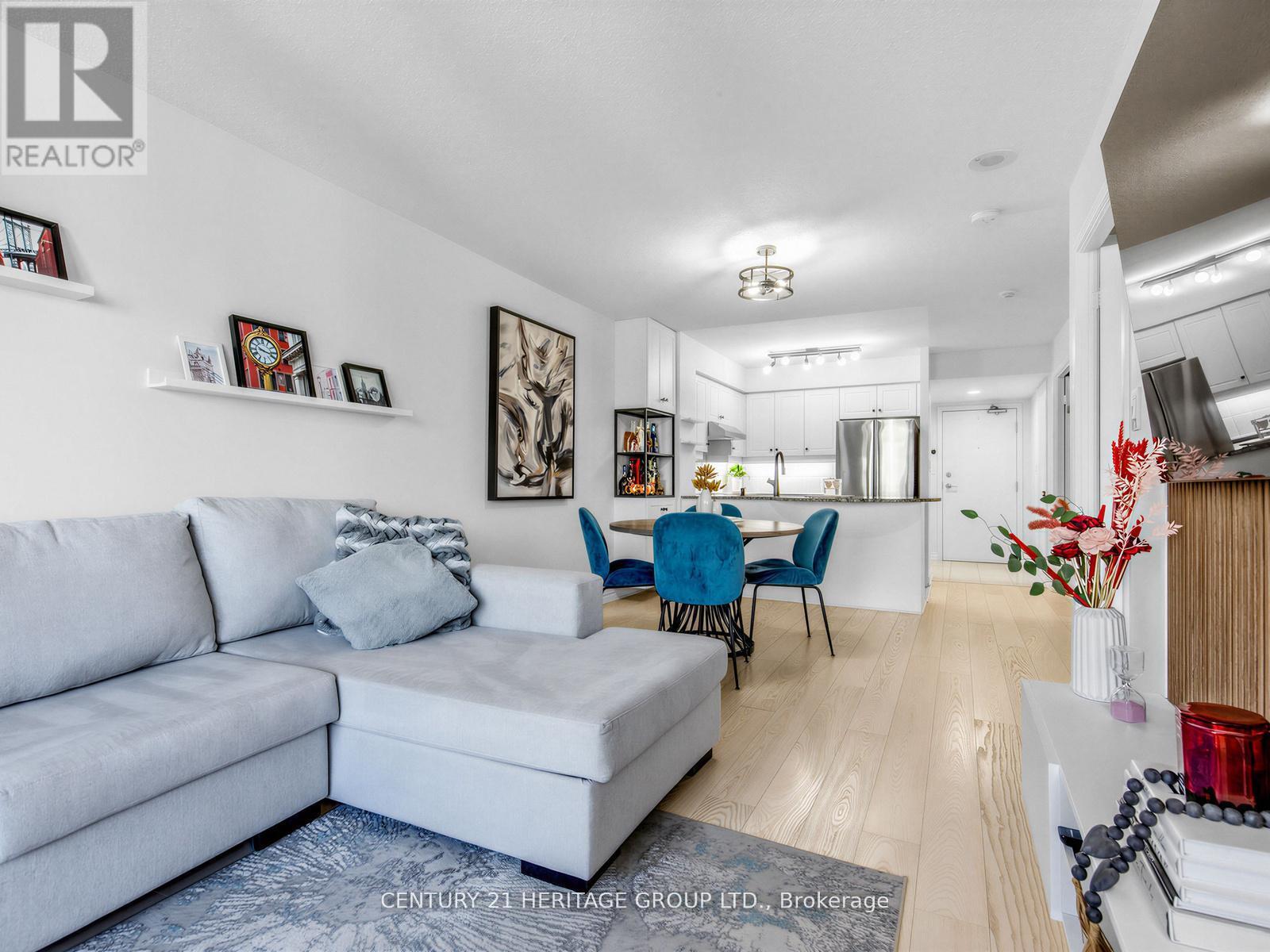 #703 8 REAN DRIVE - 18