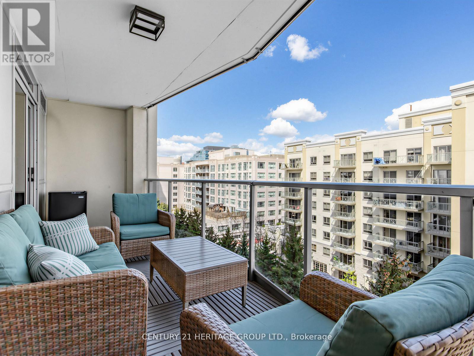 #703 8 REAN DRIVE - 27