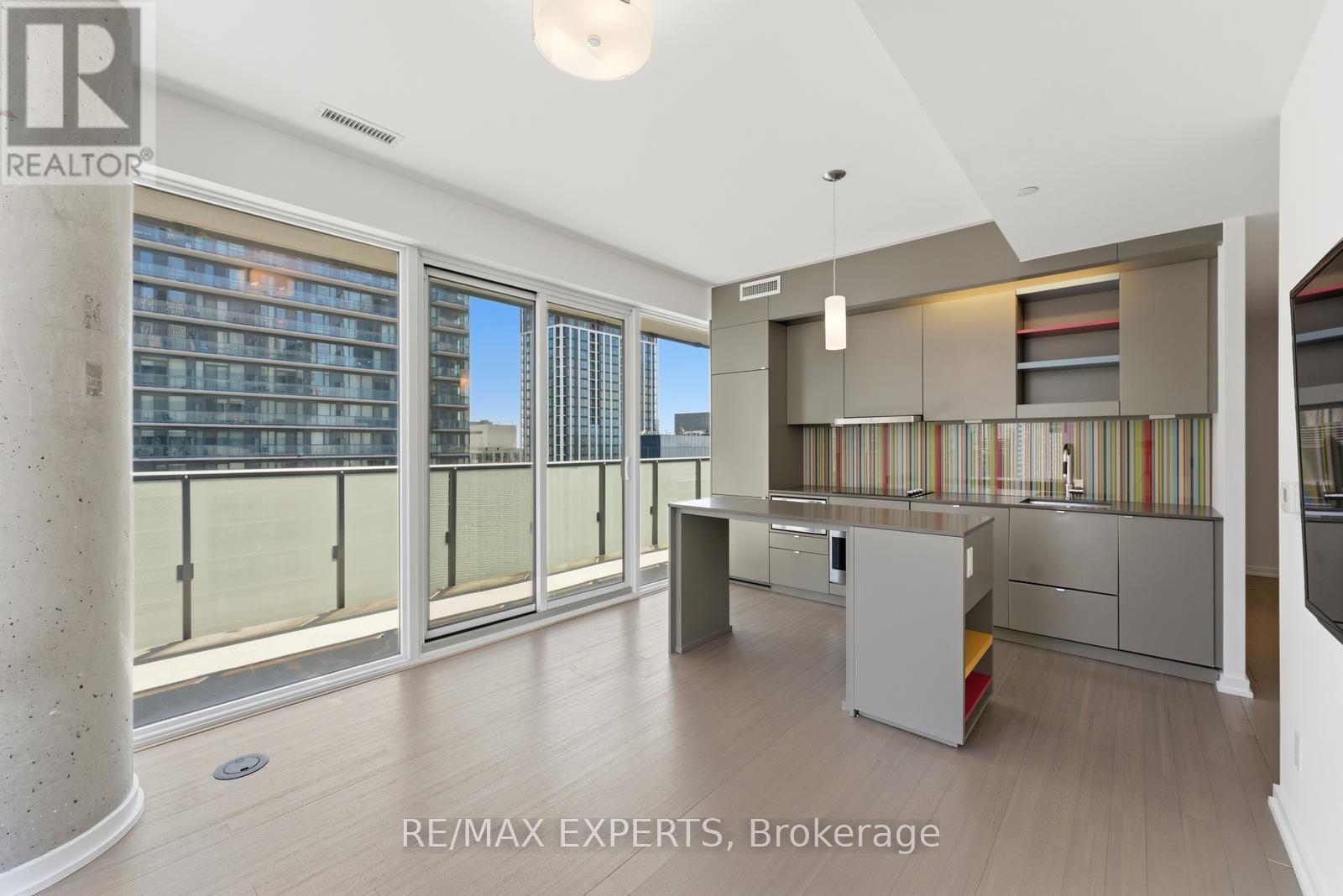 #3606 101 PETER STREET - 11