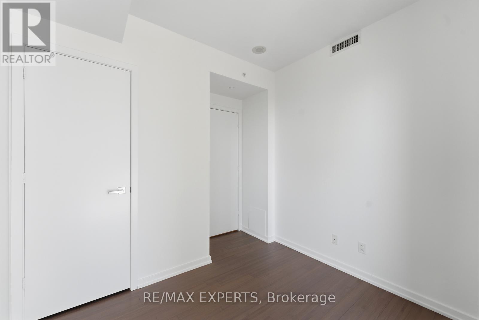 #3606 101 PETER STREET - 14