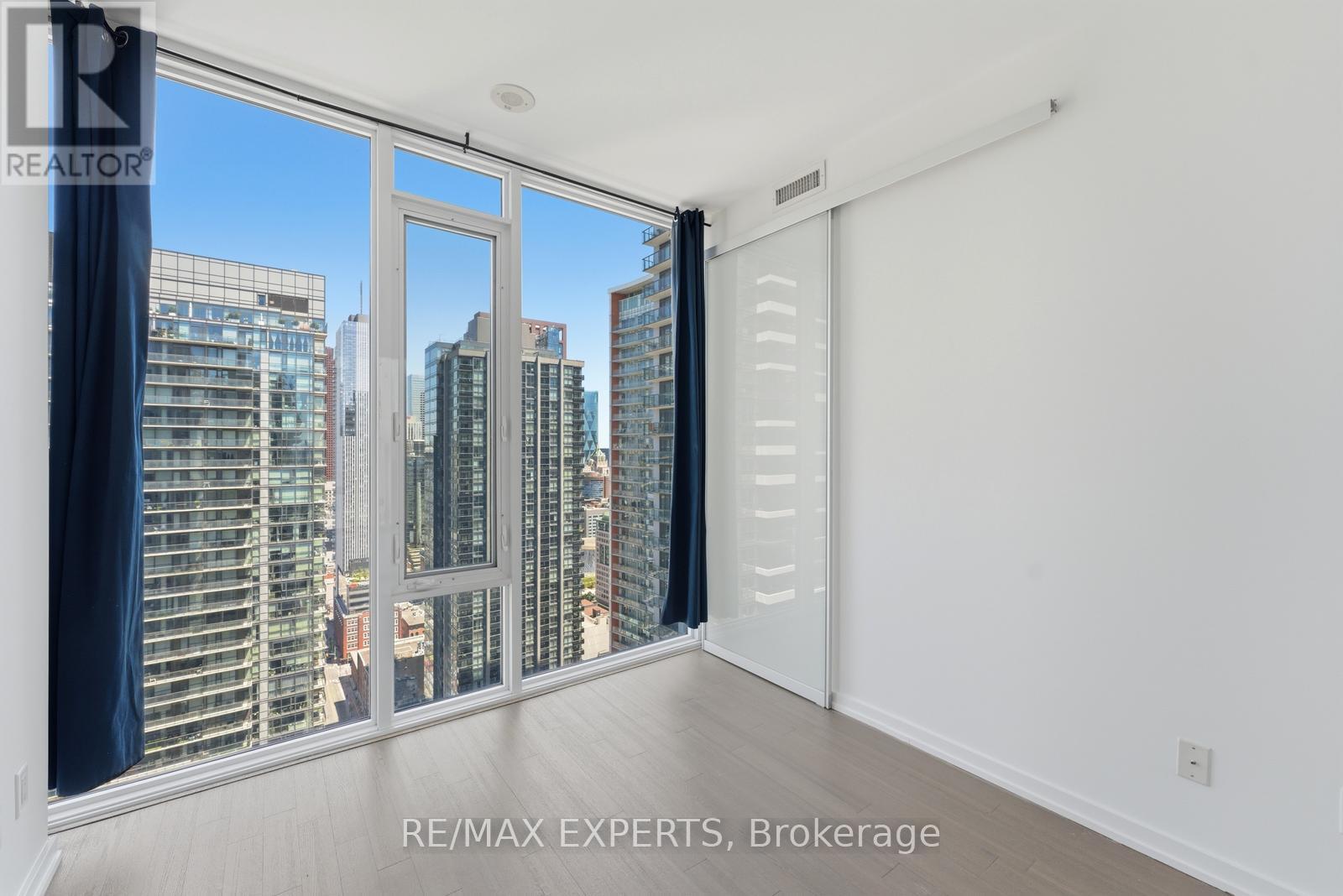 #3606 101 PETER STREET - 17