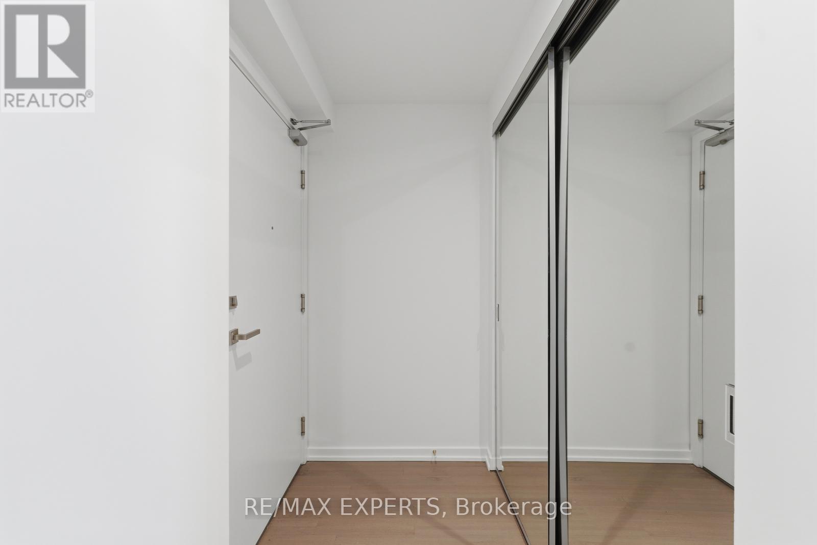 #3606 101 PETER STREET - Image 2