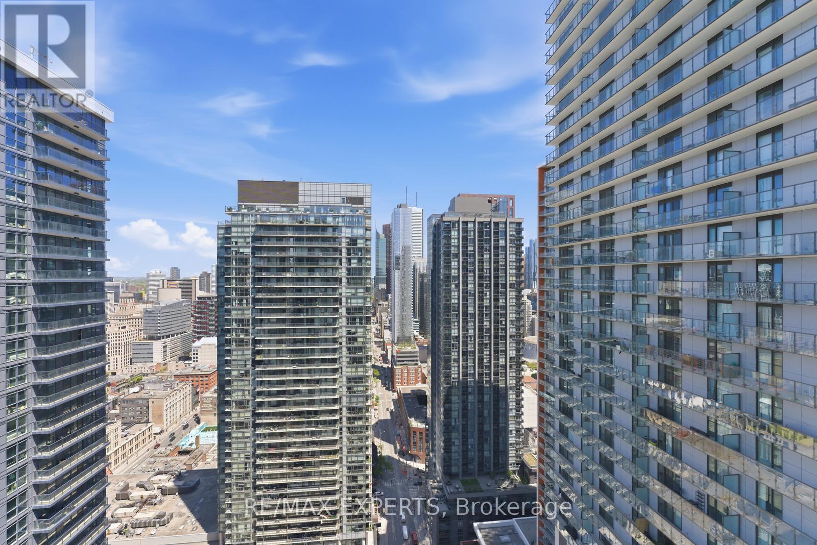 #3606 101 PETER STREET - 22