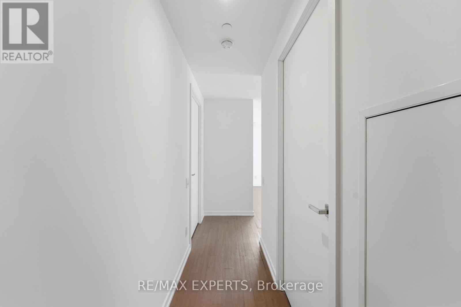 #3606 101 PETER STREET - Image 3