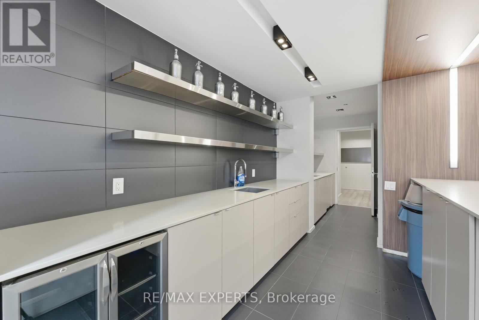 #3606 101 PETER STREET - 30