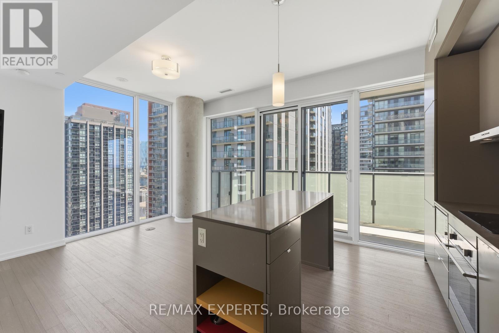 #3606 101 PETER STREET - 4