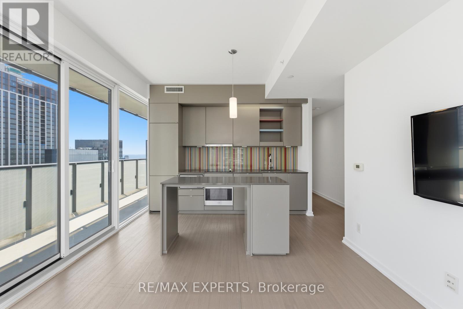 #3606 101 PETER STREET - 7