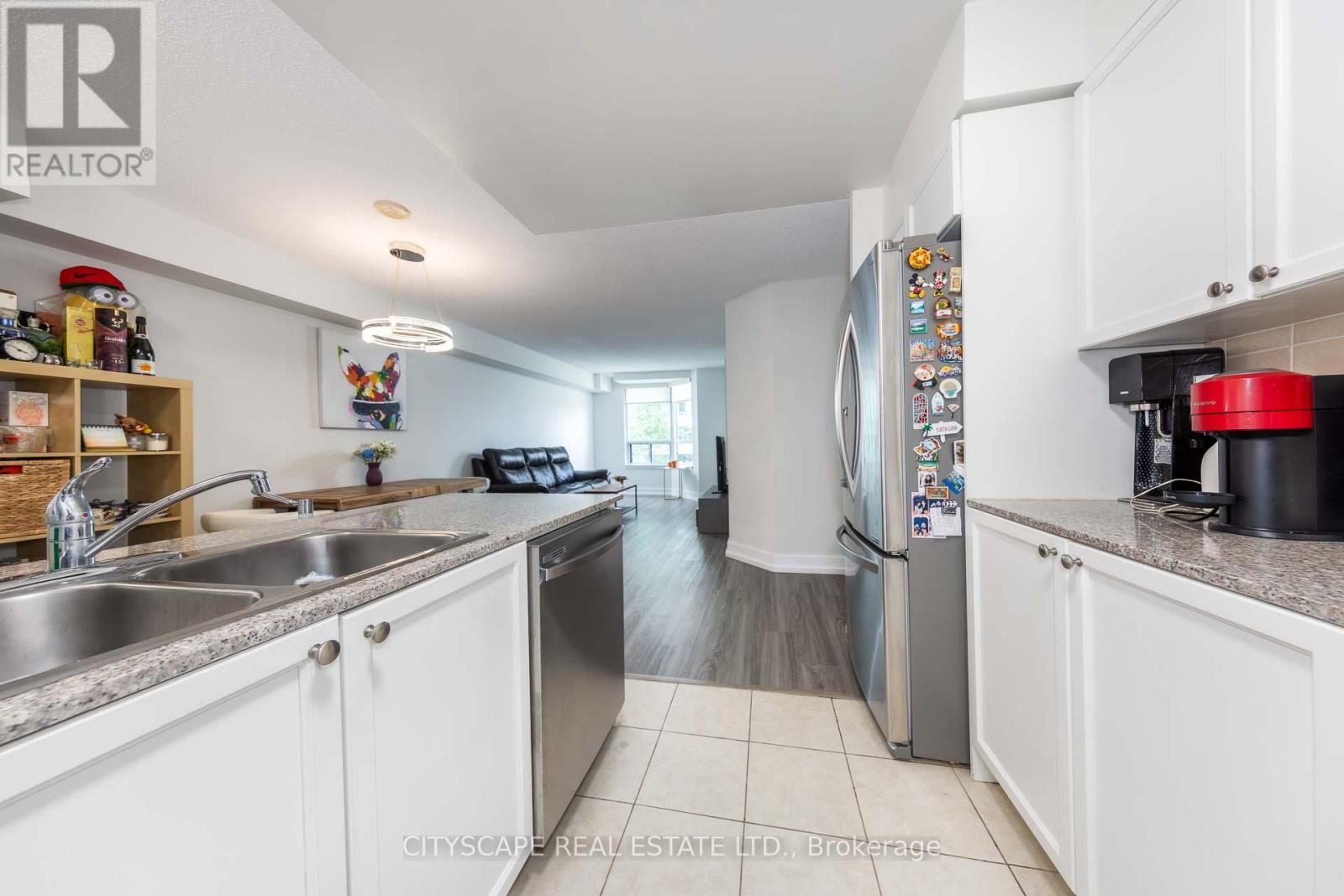 #609 5940 YONGE STREET - 11