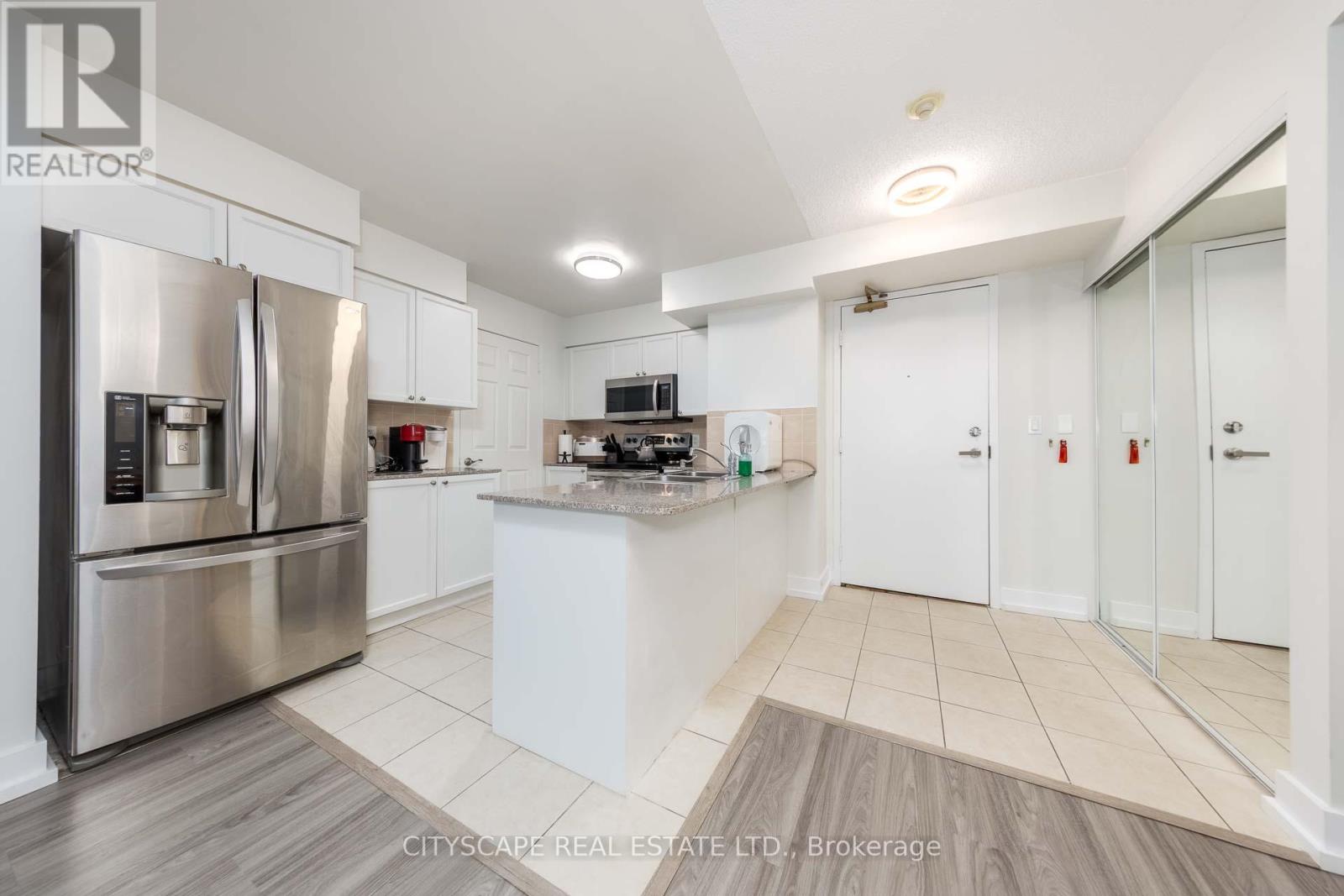 #609 5940 YONGE STREET - 18