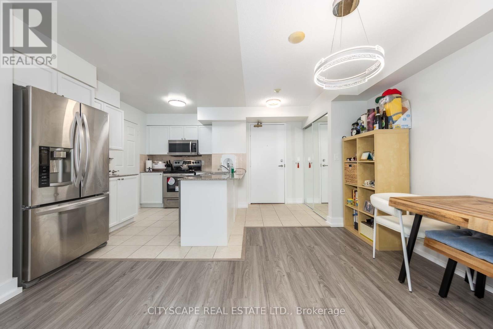 #609 5940 YONGE STREET - 8