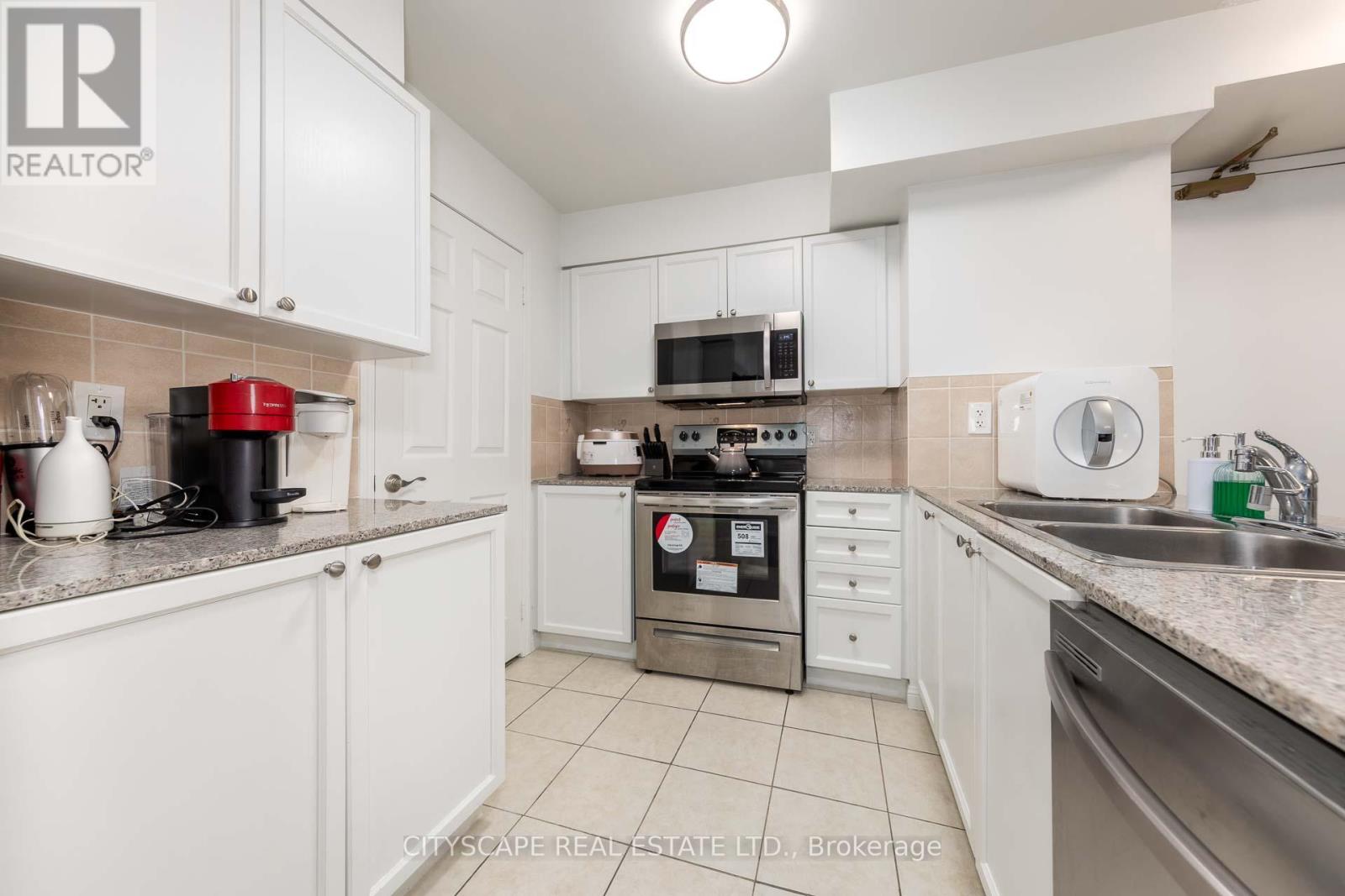 #609 5940 YONGE STREET - 9