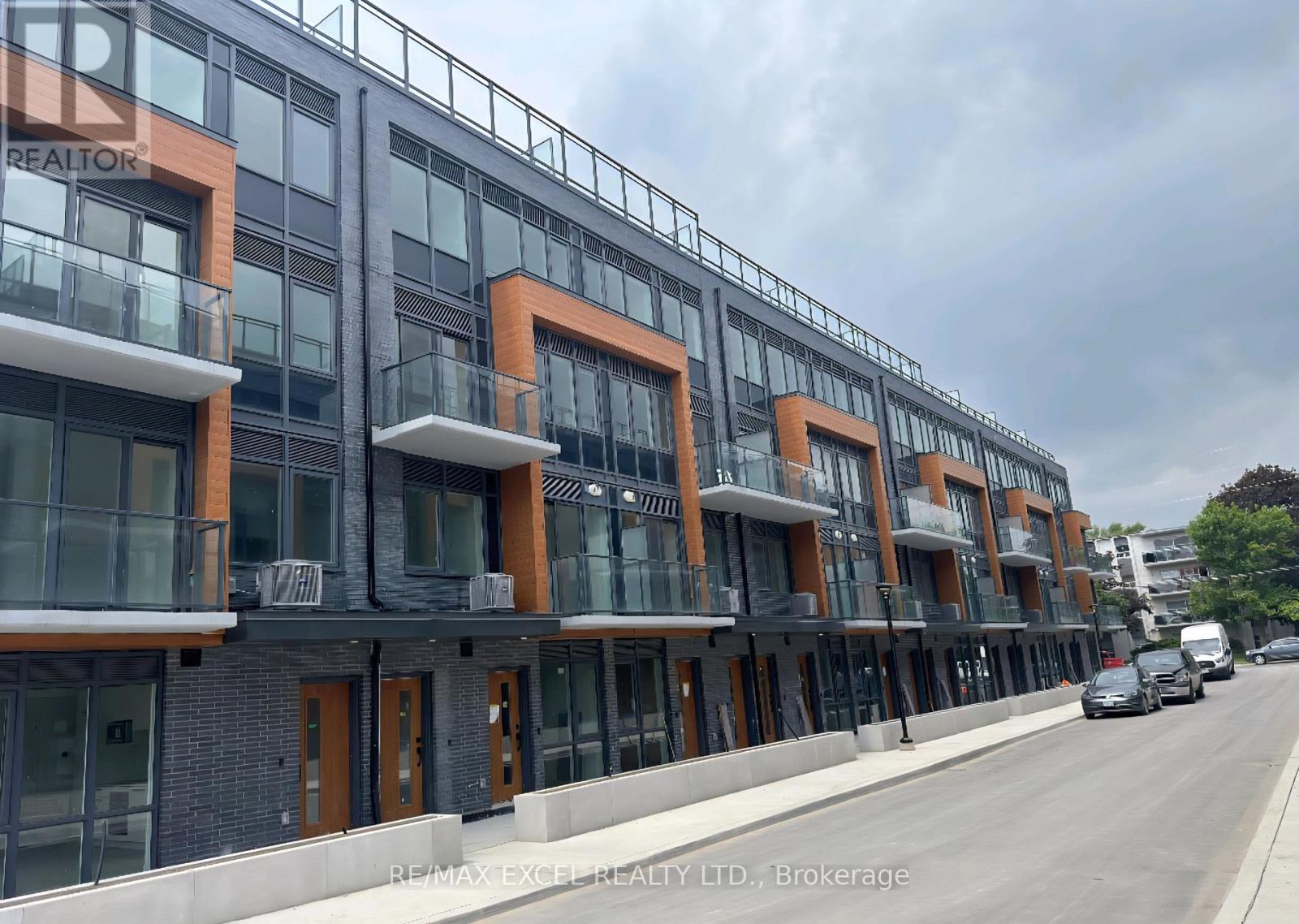 Listing photo of 206 - 65 CURLEW DRIVE