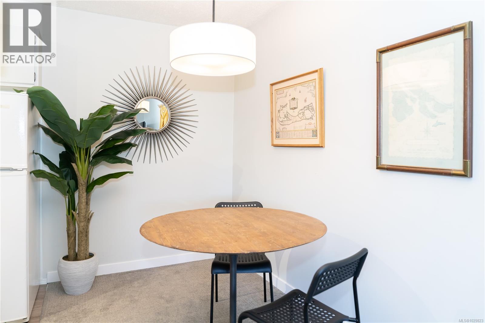 312 1655 Begbie Street, Victoria