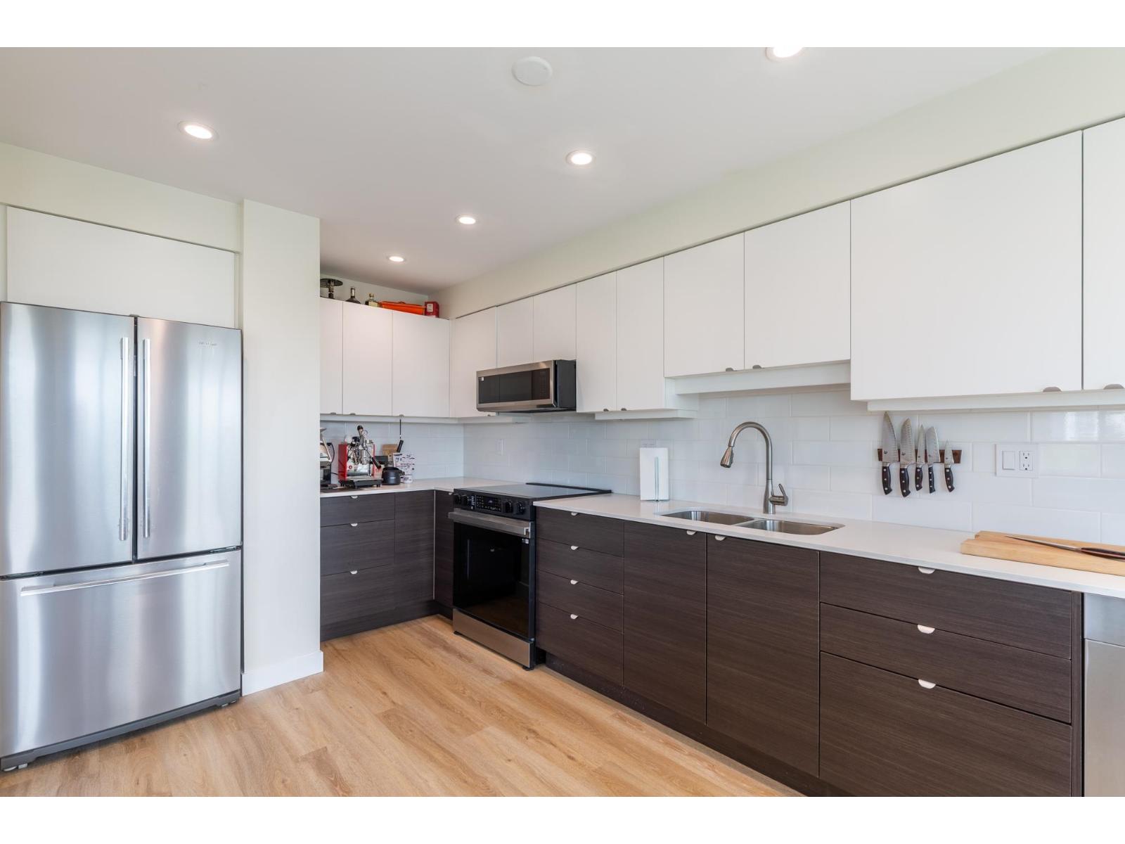 905 15030 101 AVENUE, Surrey