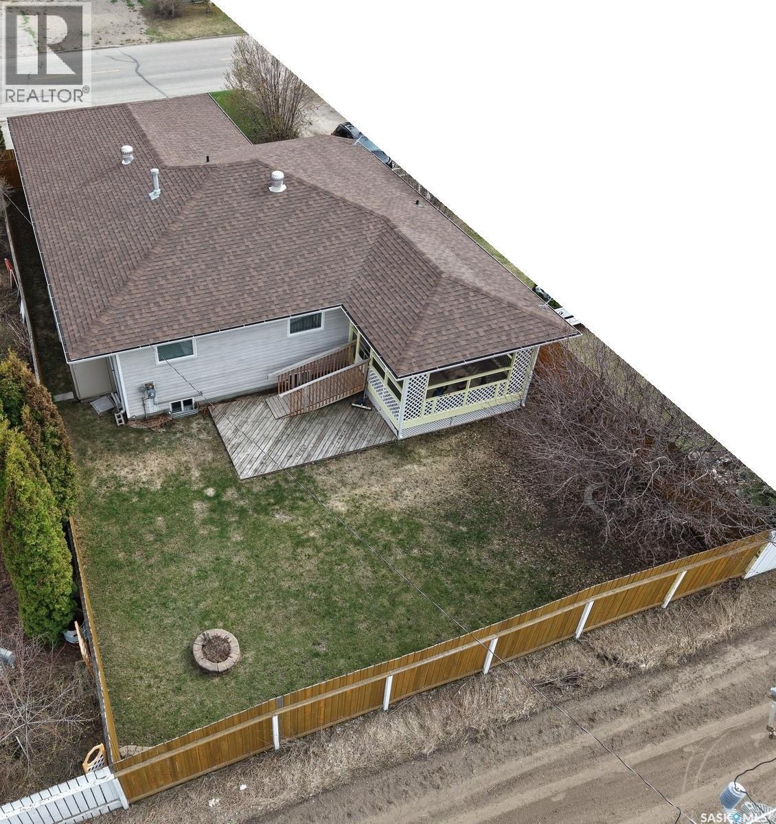 613 9th AVENUE W - Image 2