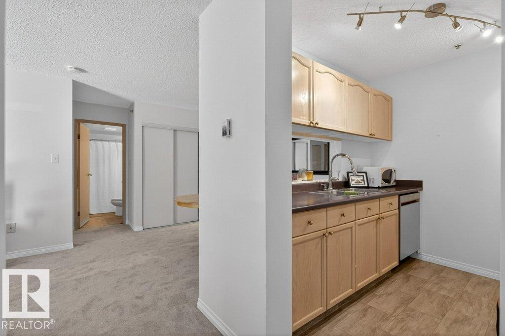 #111 11218 80 ST NW - 12