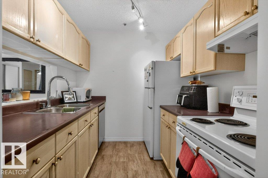 #111 11218 80 ST NW - 13