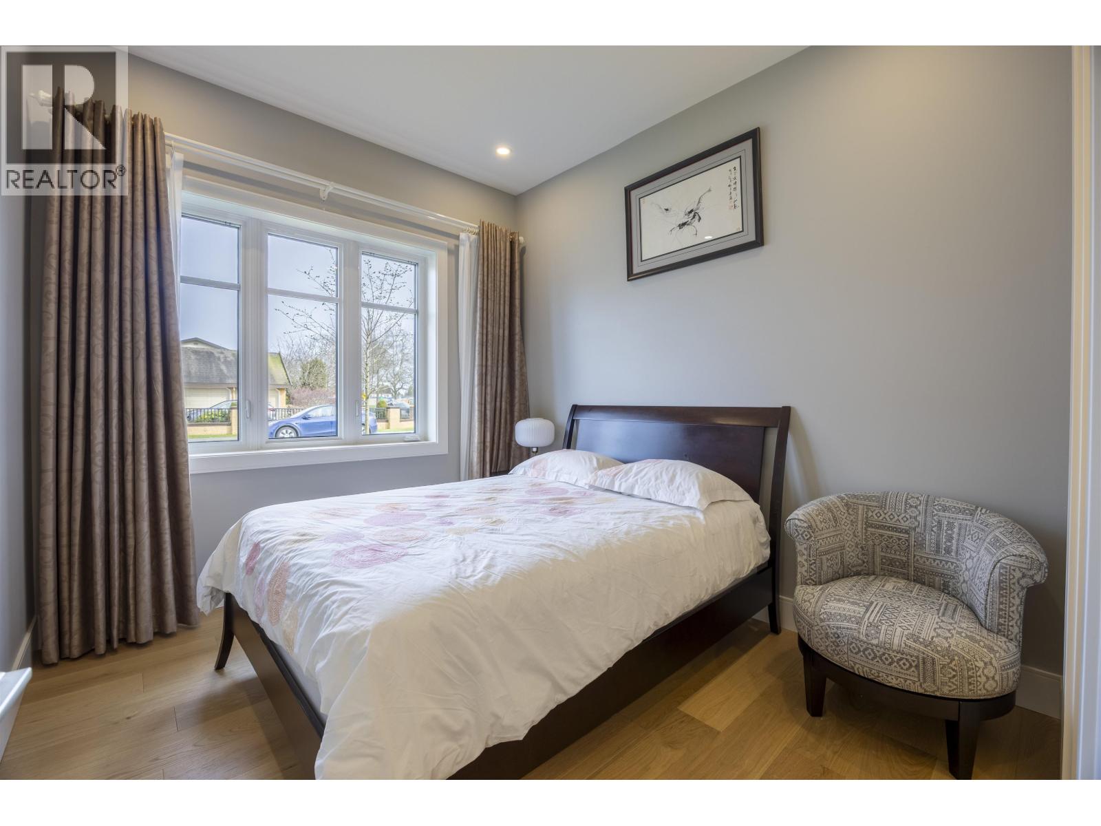5 Bed, 4 Bath House for Sale in Richmond – 3311 SPRINGFORD AVENUE, Richmond - Image 2