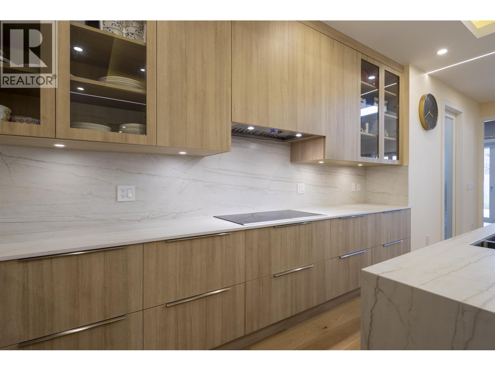 5 Bed, 4 Bath House for Sale in Richmond – 3311 SPRINGFORD AVENUE, Richmond - Image 27
