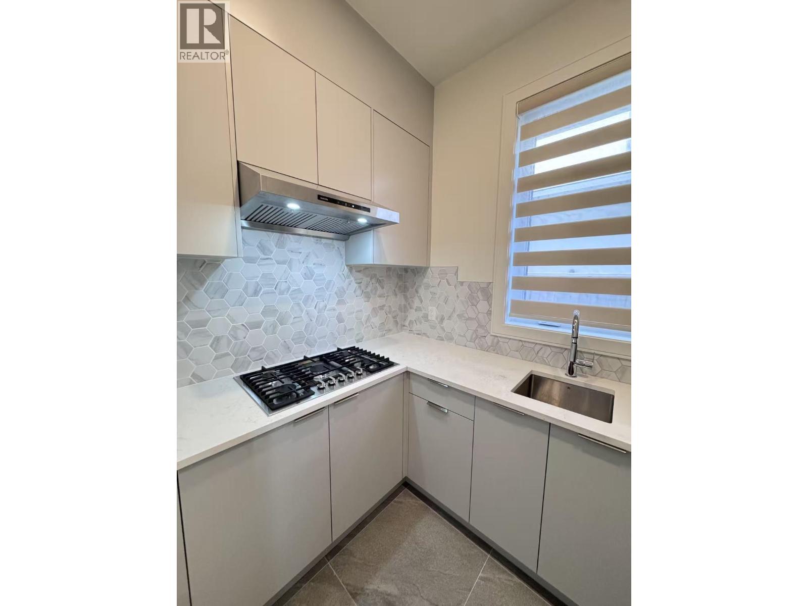 5 Bed, 4 Bath House for Sale in Richmond – 3311 SPRINGFORD AVENUE, Richmond - Image 24
