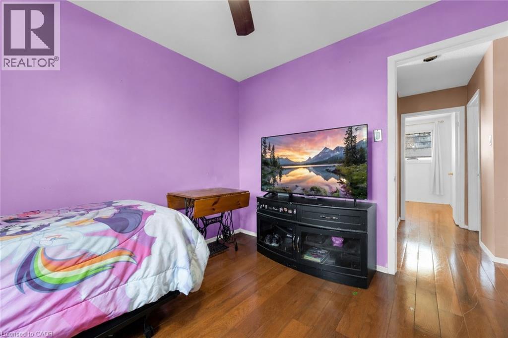 102 BERKINDALE Drive - 28