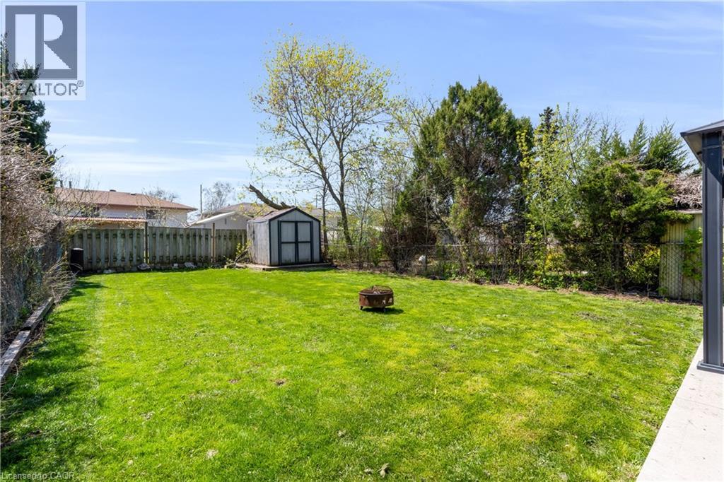 102 BERKINDALE Drive - 36