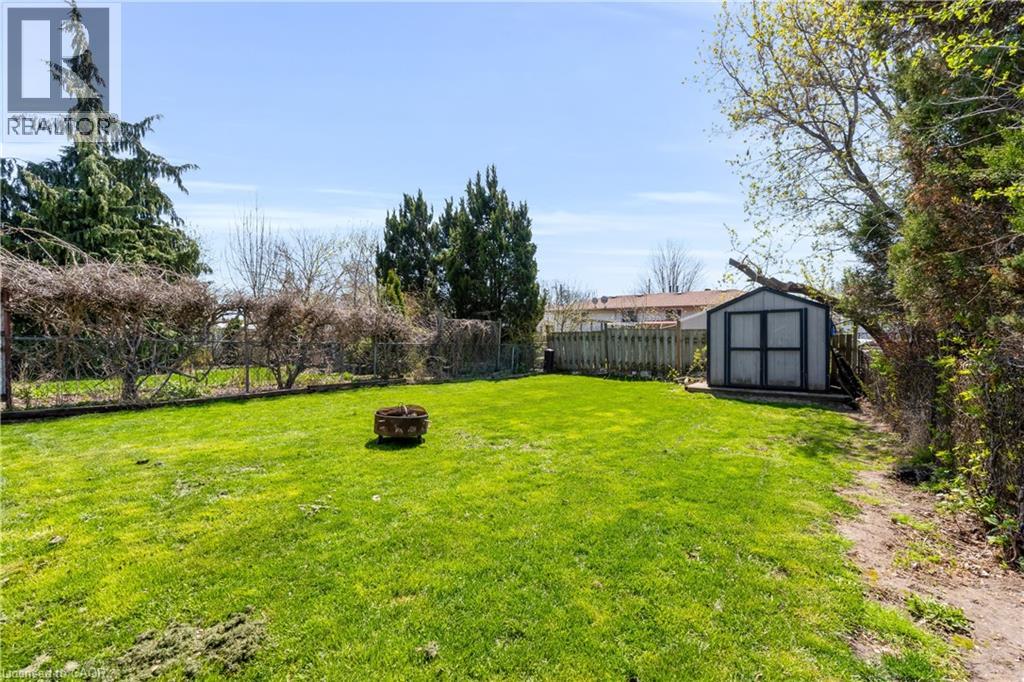 102 BERKINDALE Drive - 39