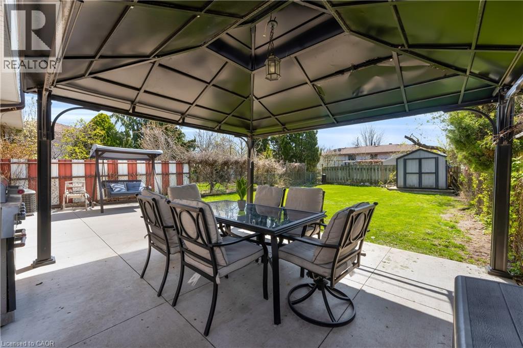 102 BERKINDALE Drive - 34