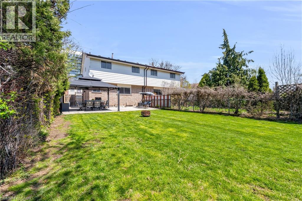 102 BERKINDALE Drive - 38