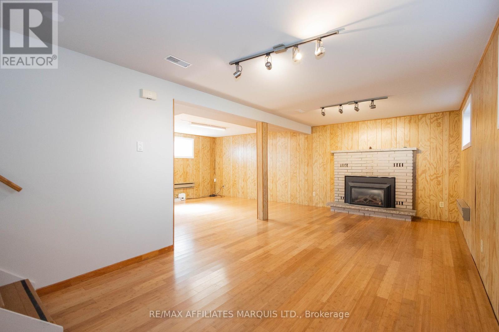 1849 DEWHURST AVENUE - 22