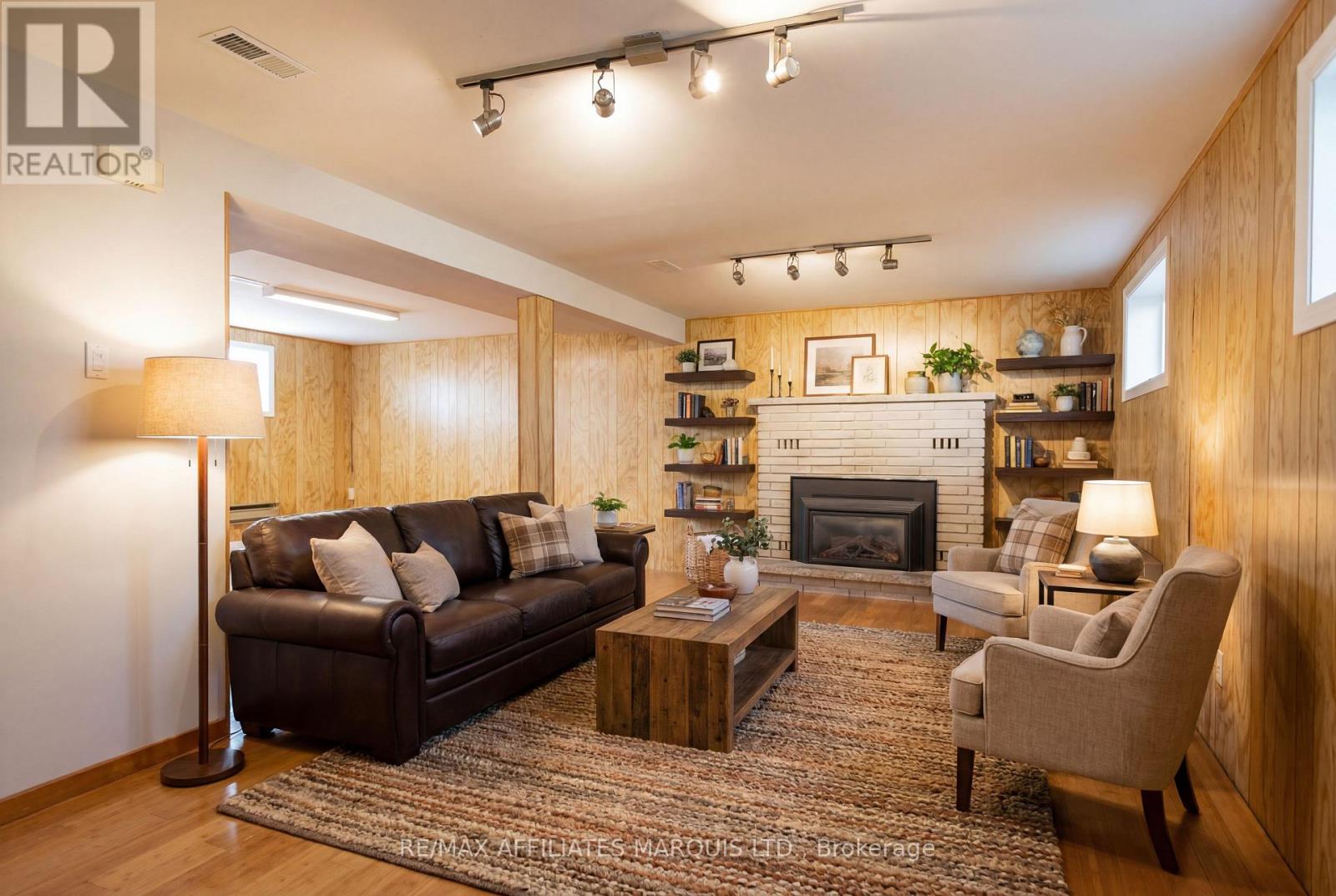 1849 DEWHURST AVENUE - 23