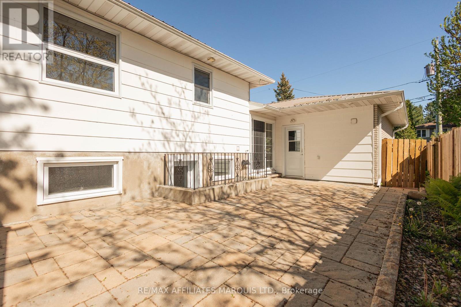 1849 DEWHURST AVENUE - 27