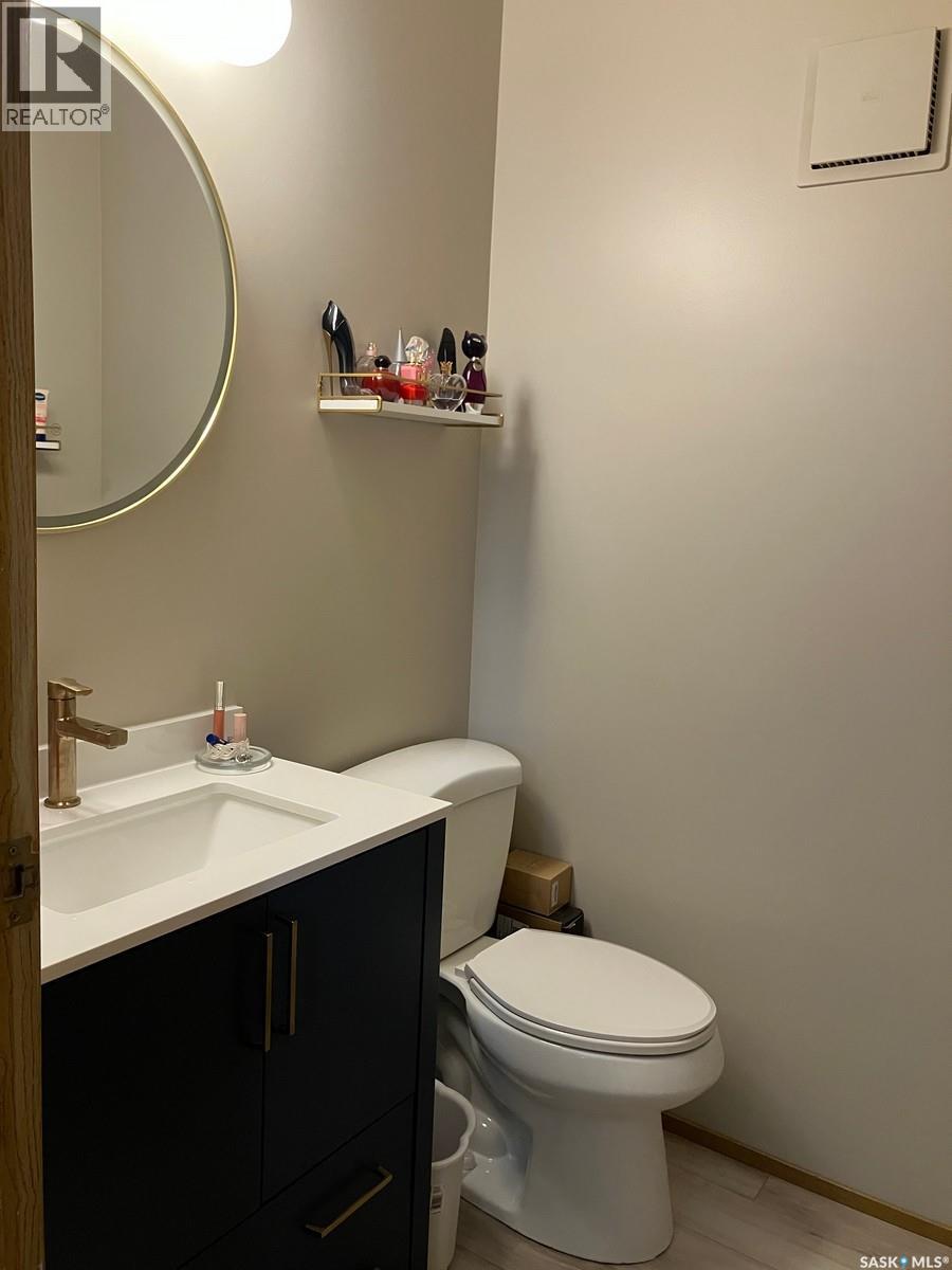 #804 806 9th AVENUE W - 17