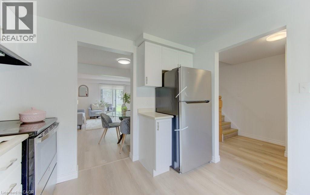 #B 603 PINEROW Crescent - 14