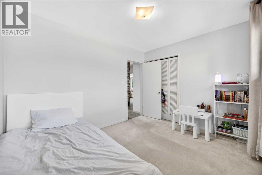 1232 40 Avenue NW - 23
