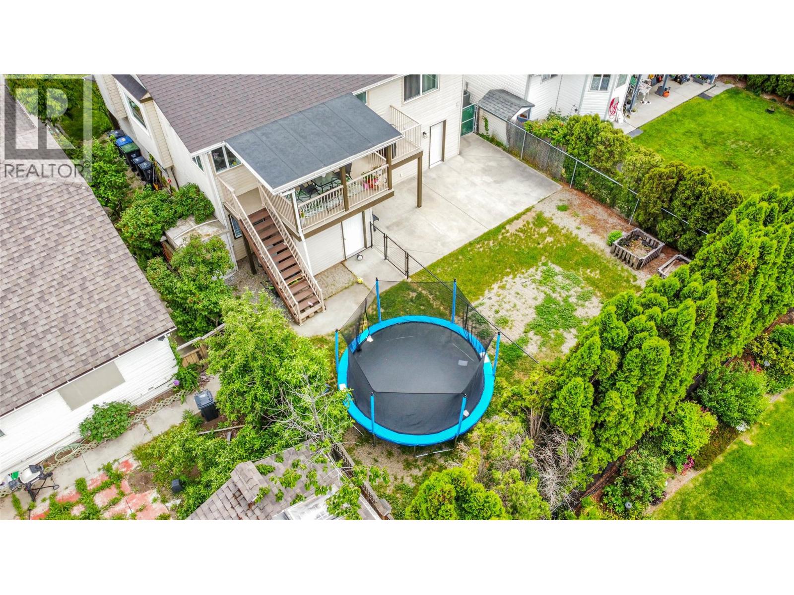 374 McTavish Crescent, Kelowna