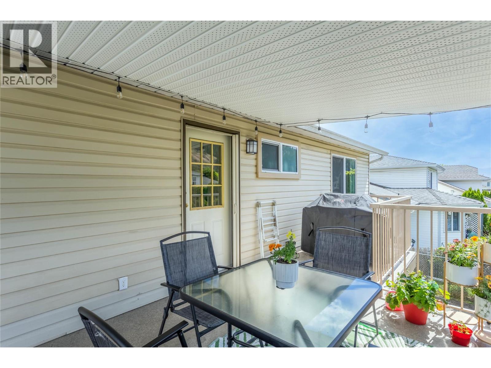 374 McTavish Crescent, Kelowna