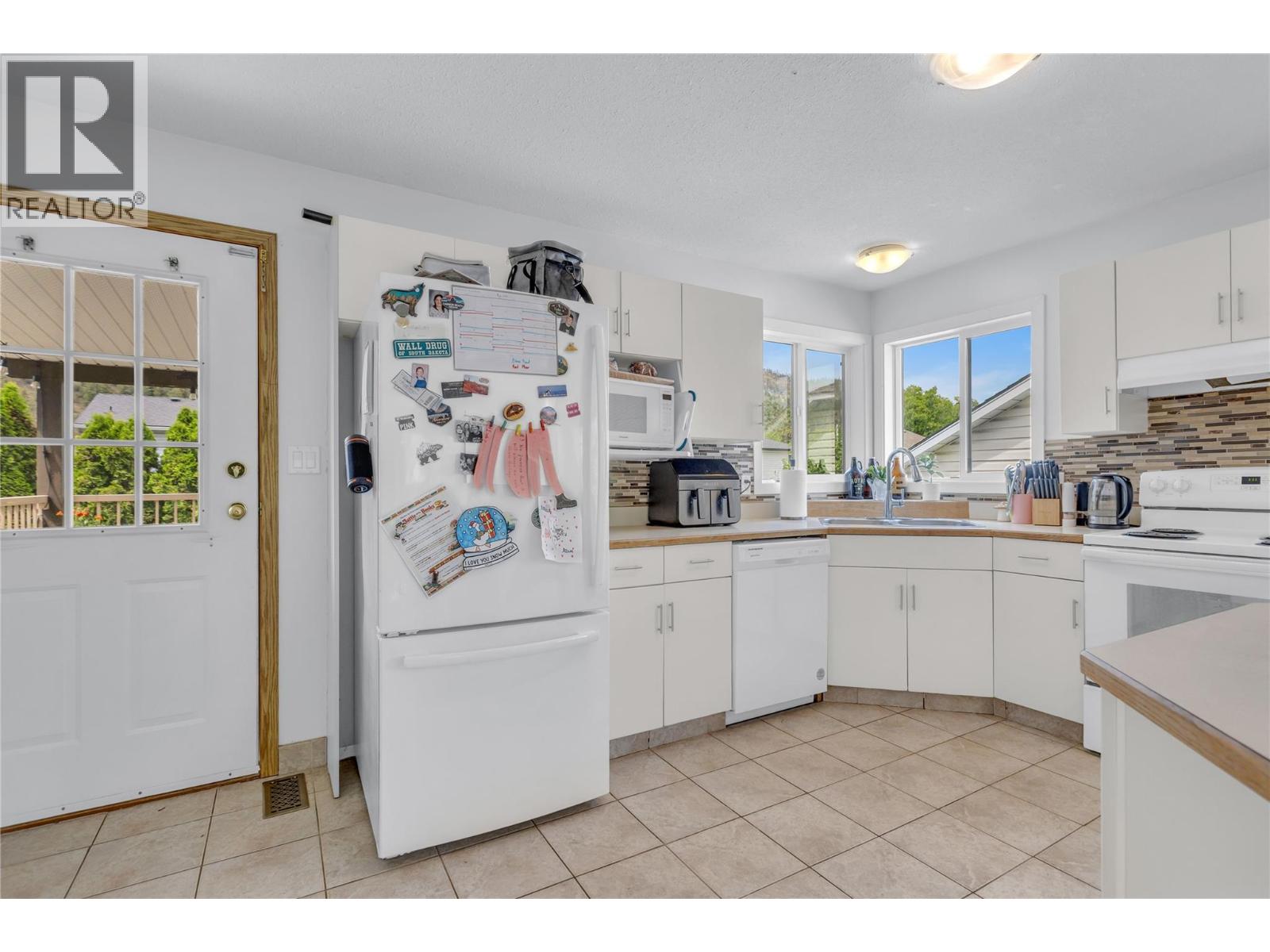 374 McTavish Crescent, Kelowna