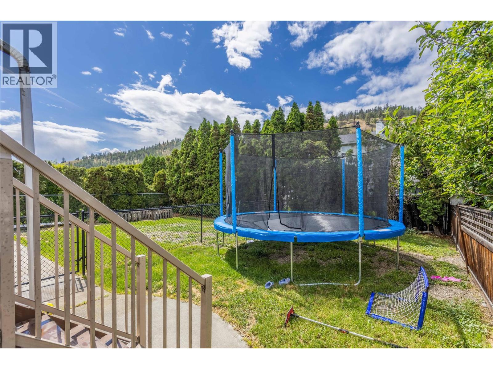 374 McTavish Crescent, Kelowna