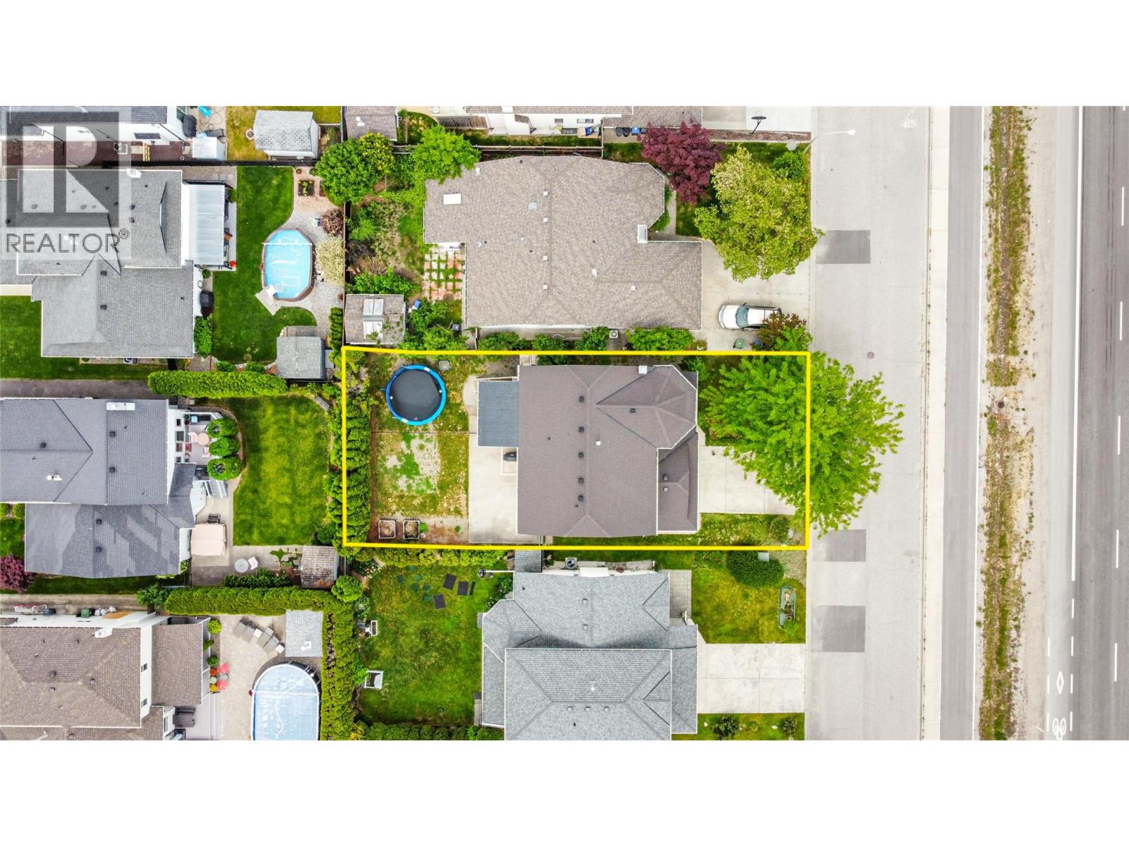 374 McTavish Crescent, Kelowna