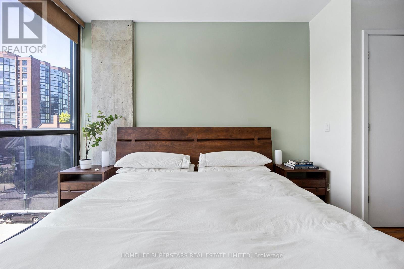 #303 60 BATHURST STREET - 13