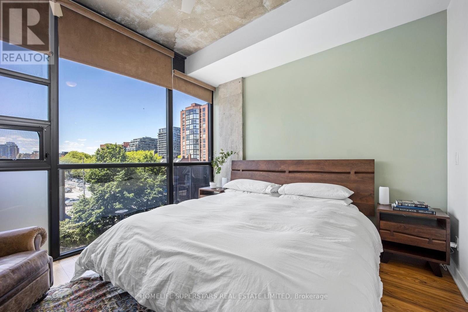 #303 60 BATHURST STREET - 5
