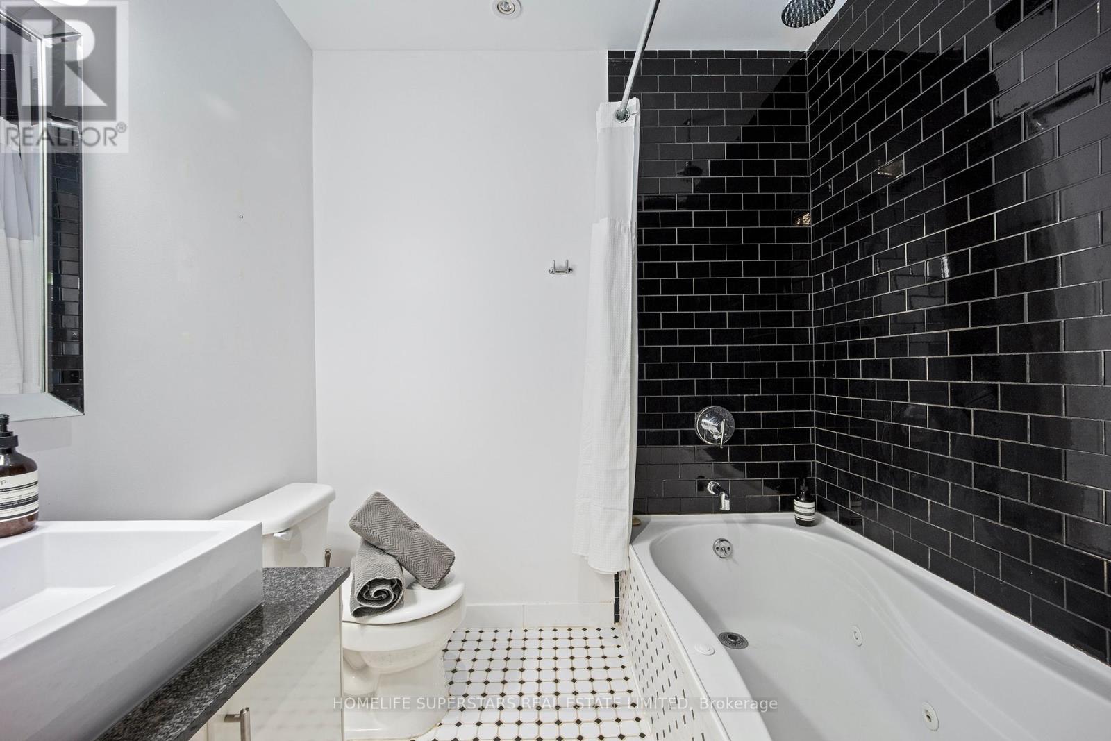 #303 60 BATHURST STREET - 7